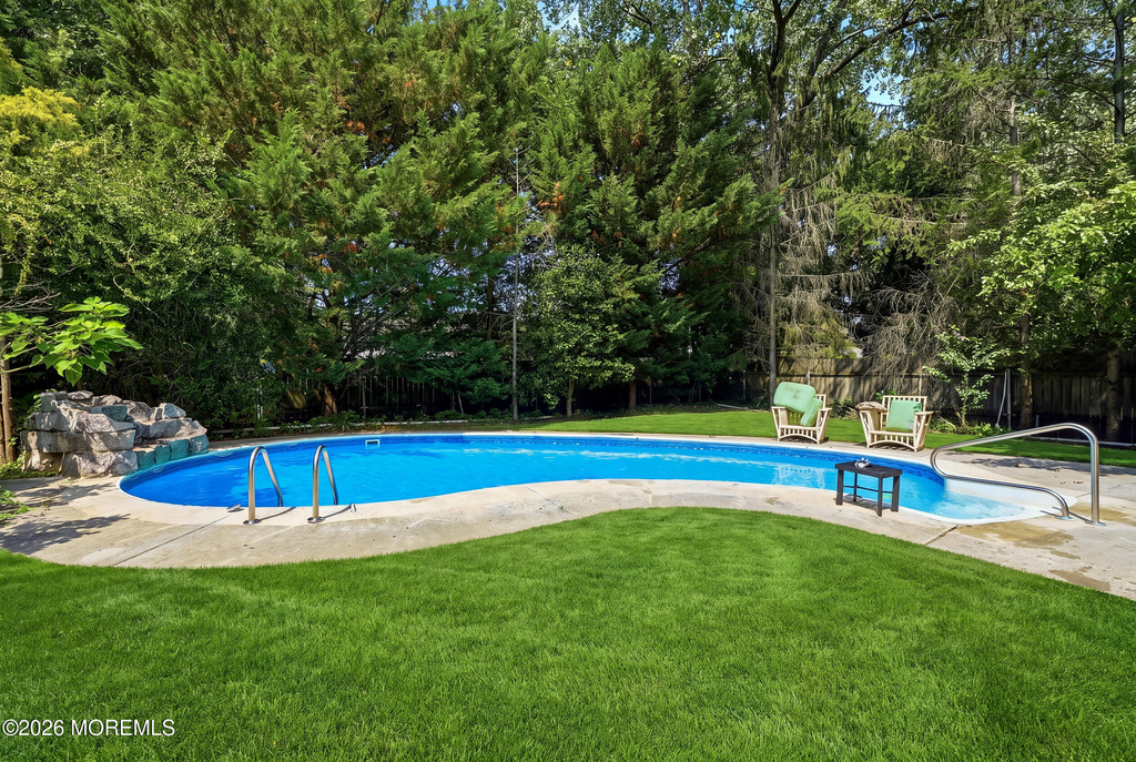 470 Monmouth Place - Photo 45