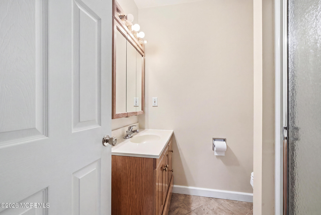 470 Monmouth Place - Photo 29