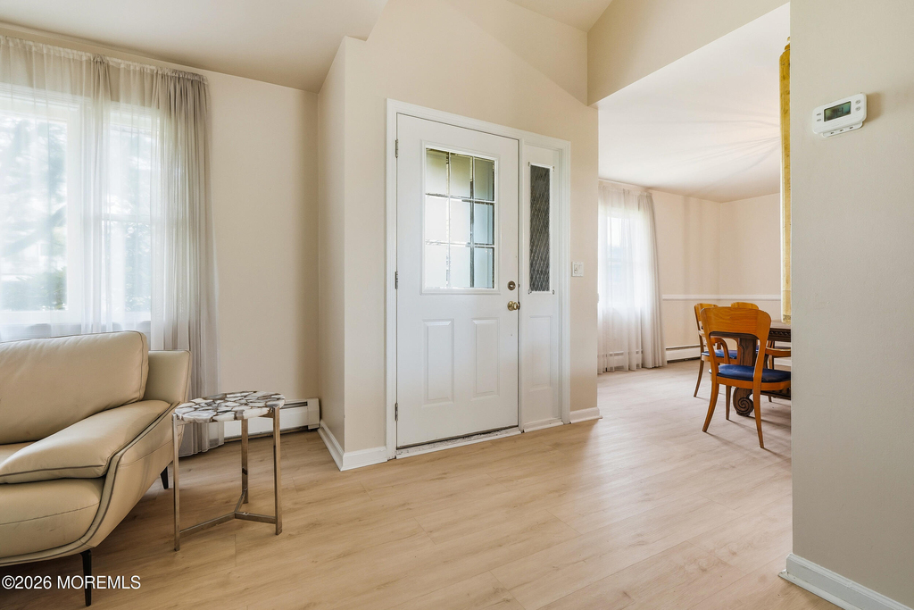 470 Monmouth Place - Photo 6
