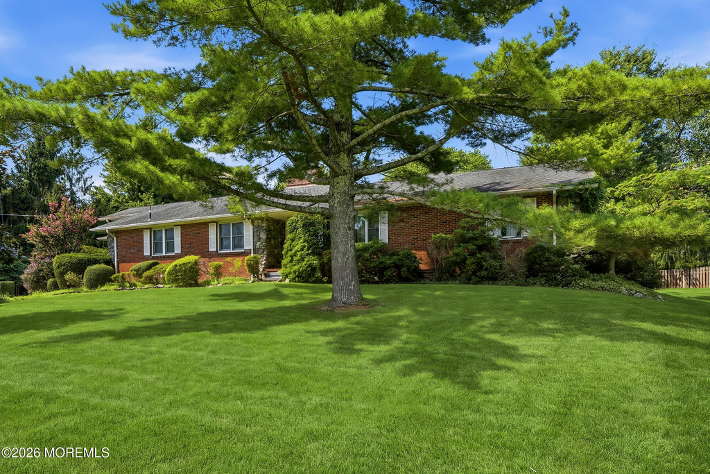 470 Monmouth Place - Photo 53