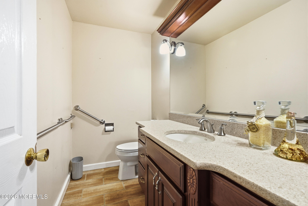 470 Monmouth Place - Photo 23