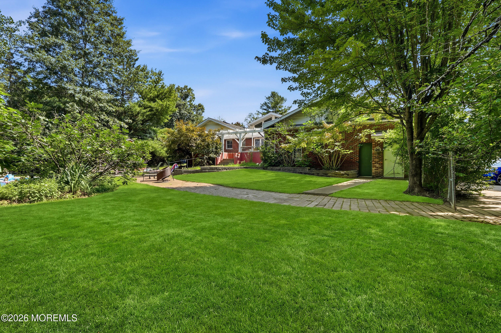 470 Monmouth Place - Photo 52