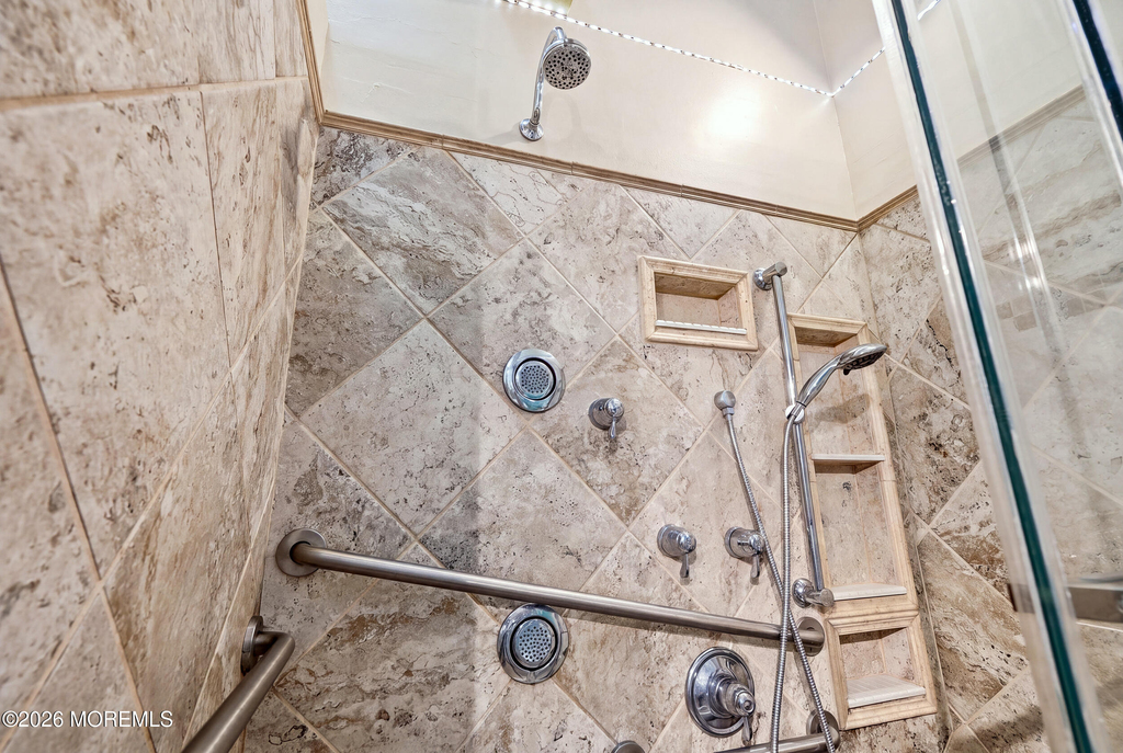 470 Monmouth Place - Photo 36