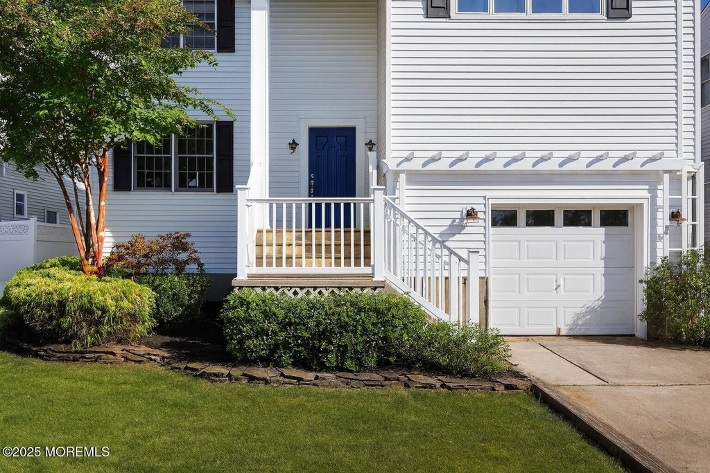 93 S Ward Avenue - Photo 1