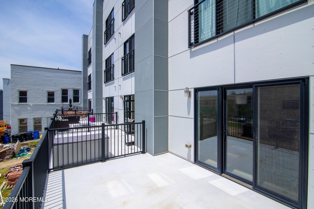 700 Bangs Avenue - Photo 1