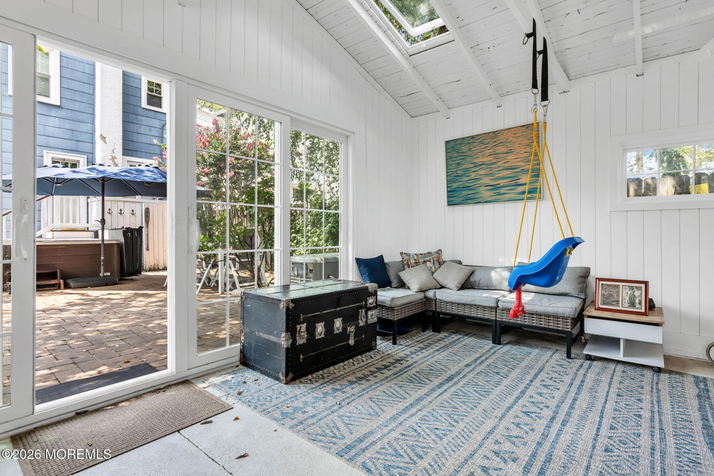 706 E Street - Photo 37