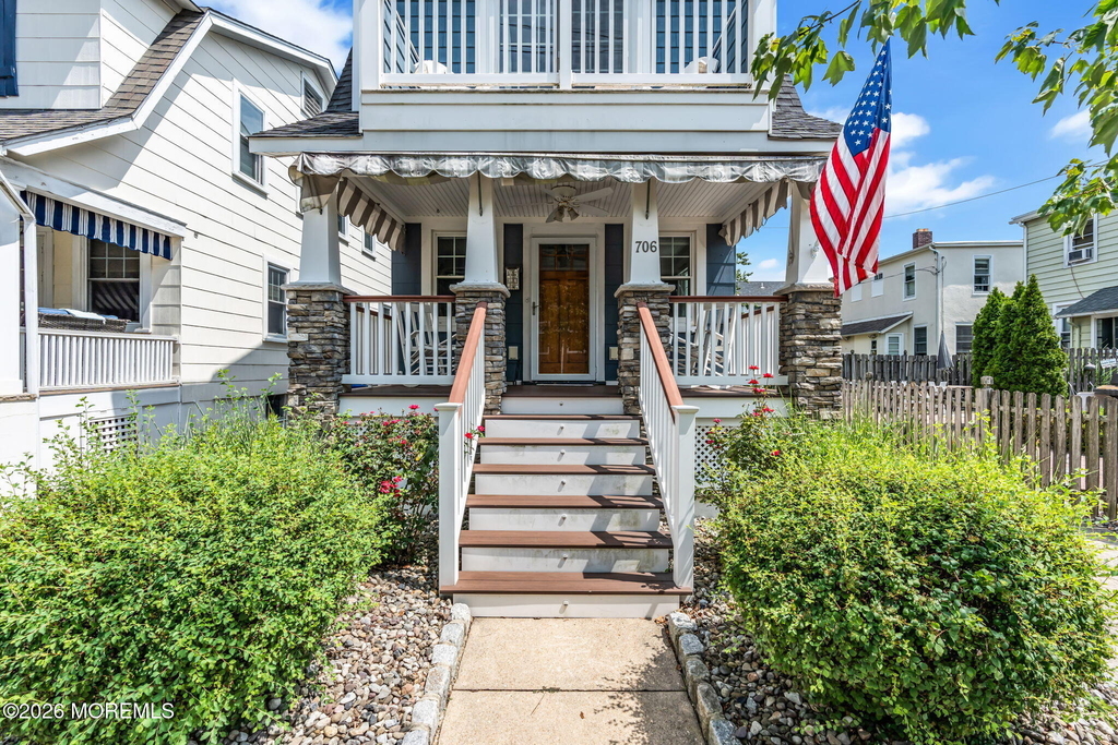 706 E Street - Photo 3