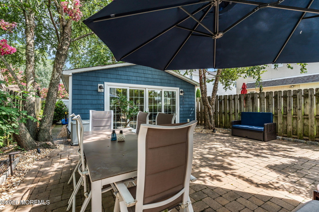 706 E Street - Photo 40