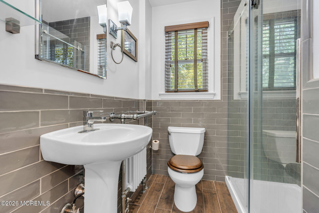 706 E Street - Photo 30