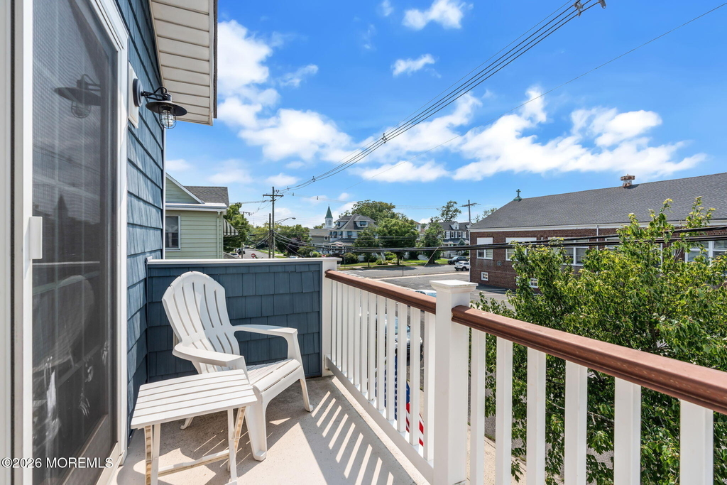 706 E Street - Photo 28