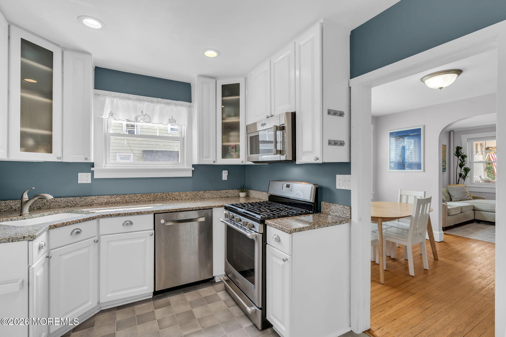 706 E Street - Photo 20