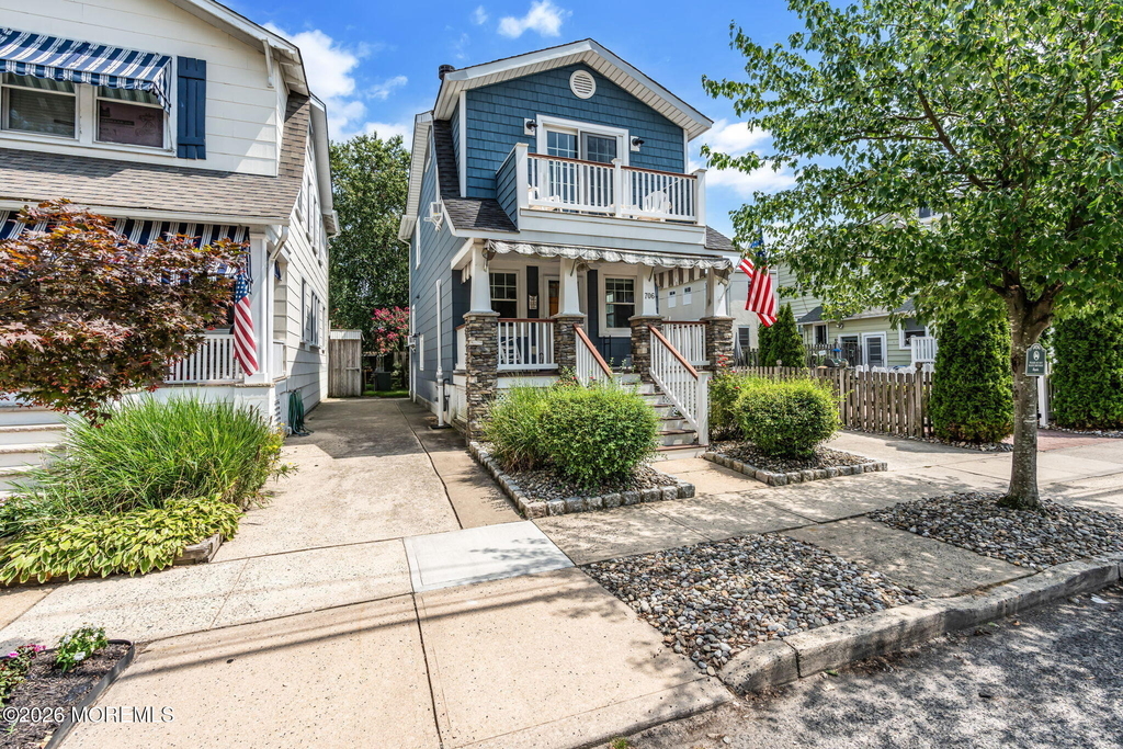 706 E Street - Photo 49