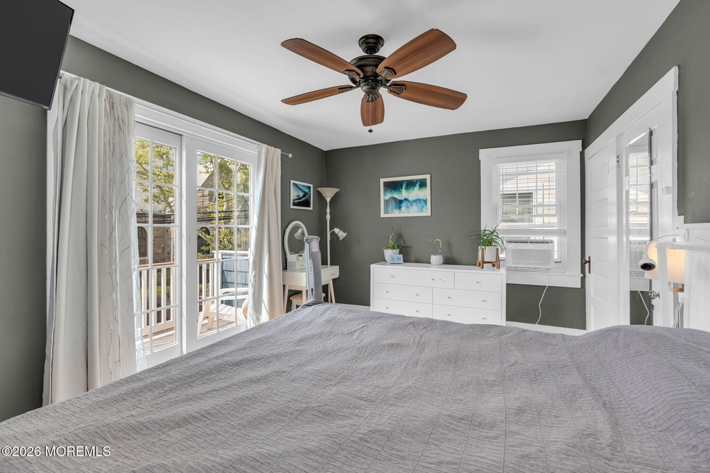 706 E Street - Photo 26