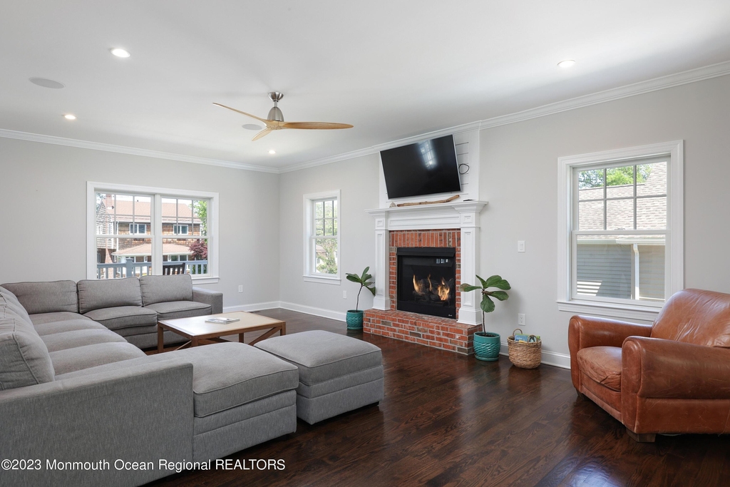 155 Osborne Avenue - Photo 12