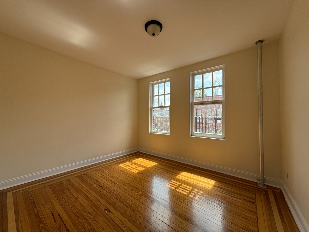 West 11th Street  - Photo 5