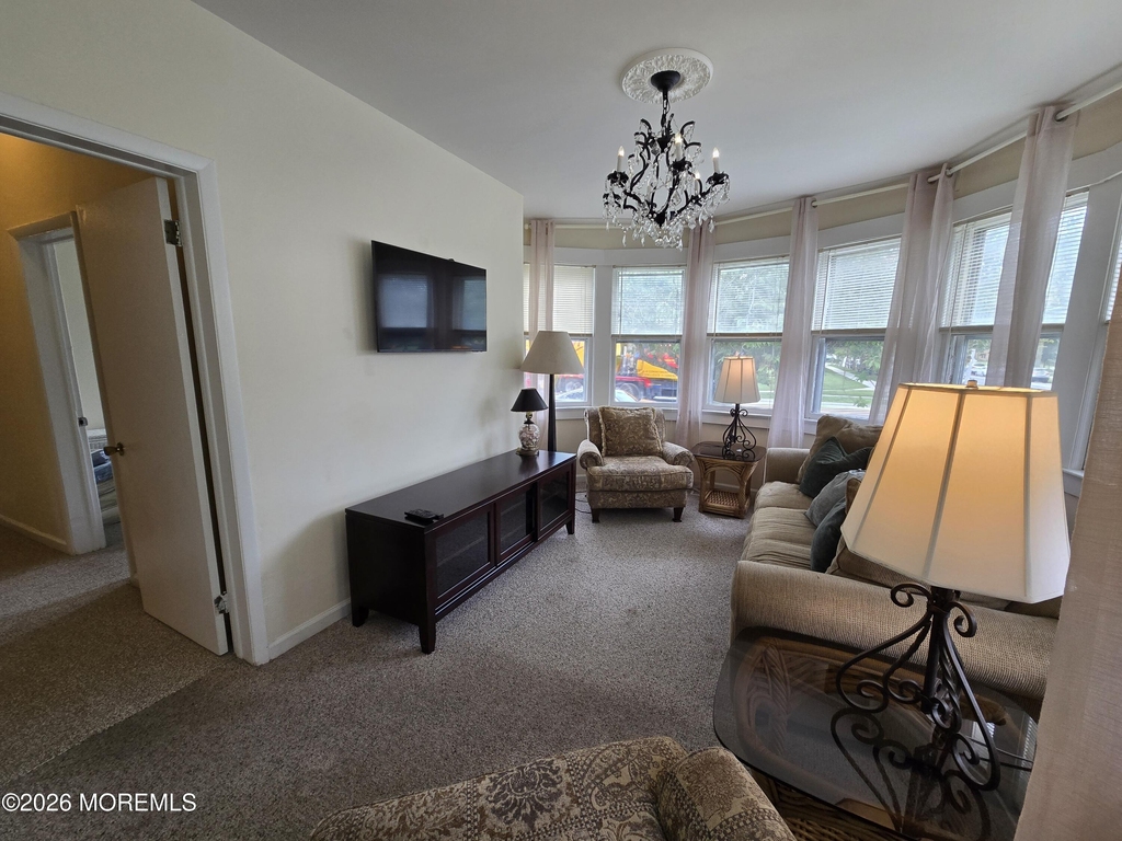 711 Grand Avenue - Photo 2