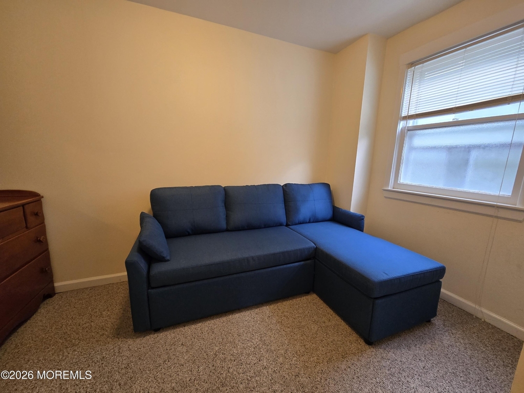 711 Grand Avenue - Photo 15