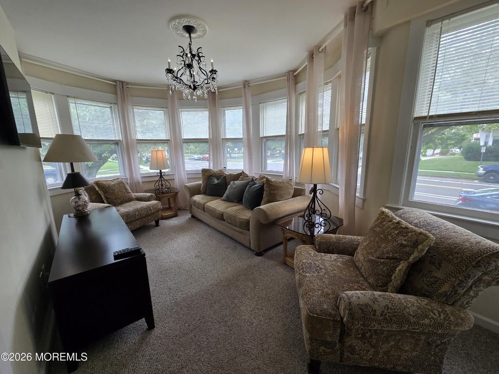 711 Grand Avenue - Photo 3
