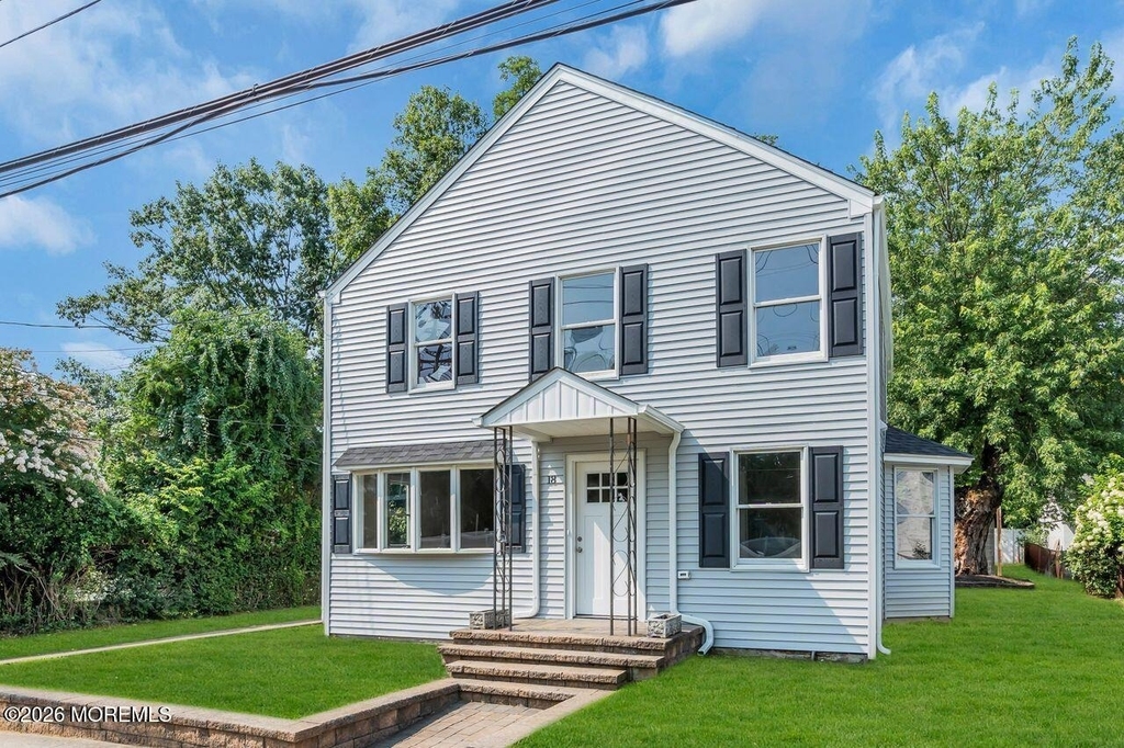 18 Maple Avenue - Photo 0
