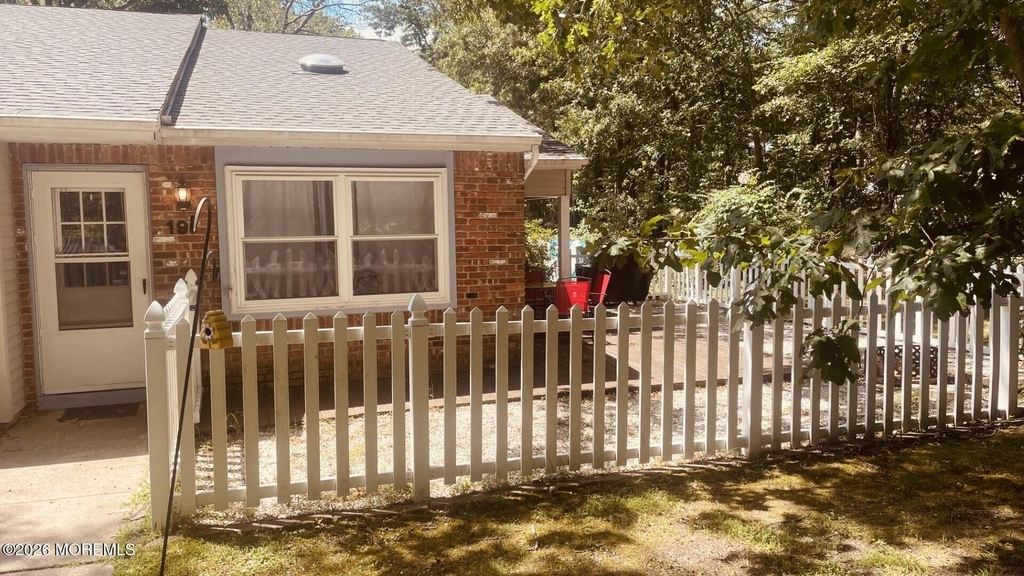 19 Driftwood Drive - Photo 0