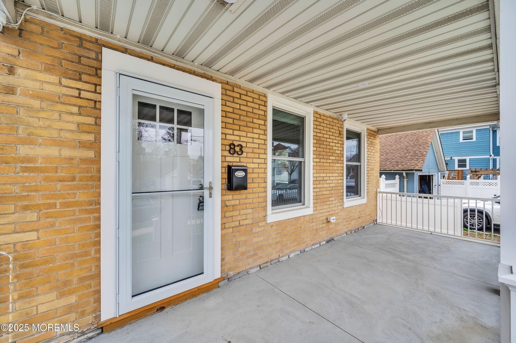 83 Pearl Street - Photo 2