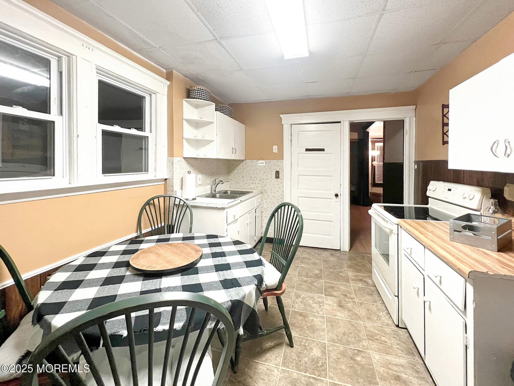 208 14th Avenue - Photo 1