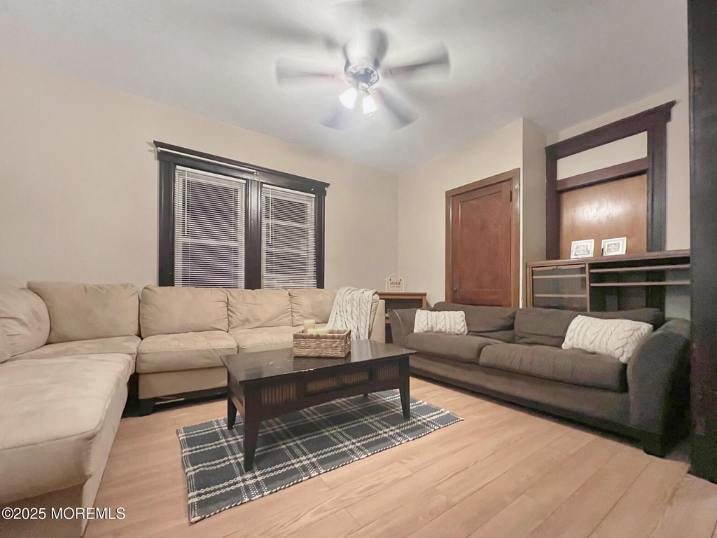 208 14th Avenue - Photo 4
