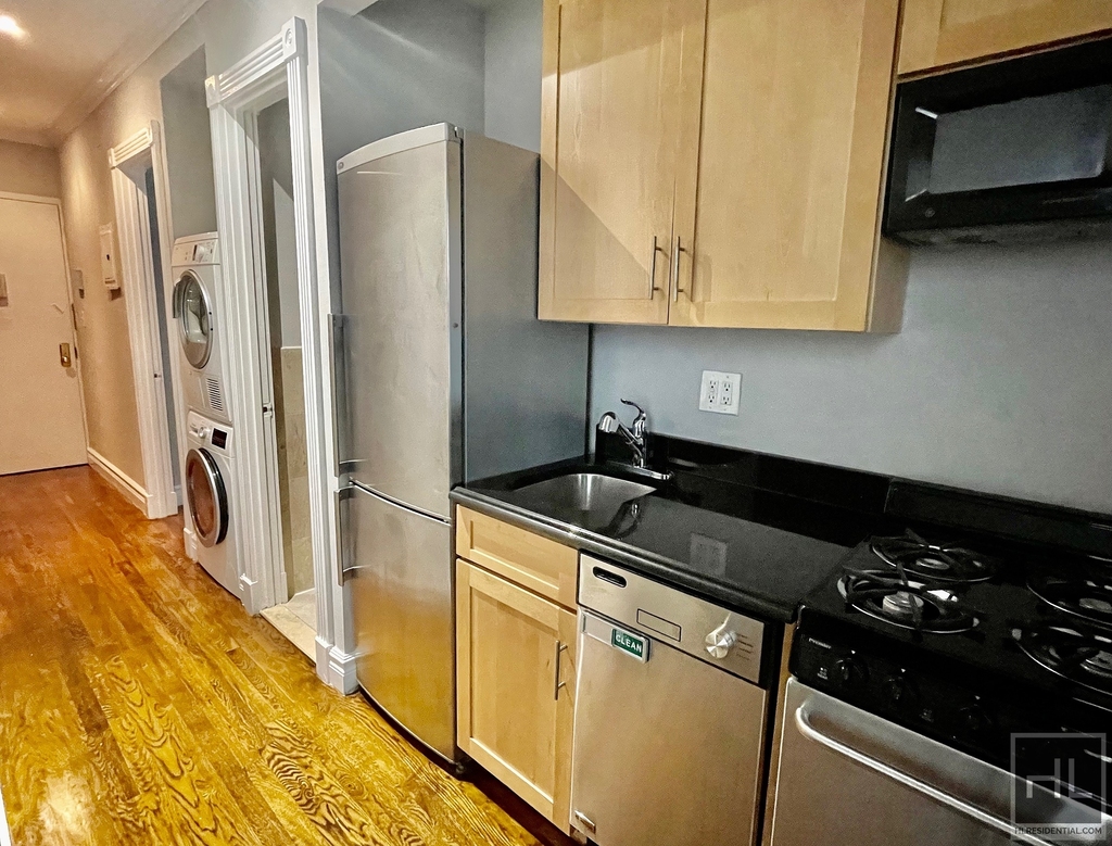 E 13th St. - Photo 2
