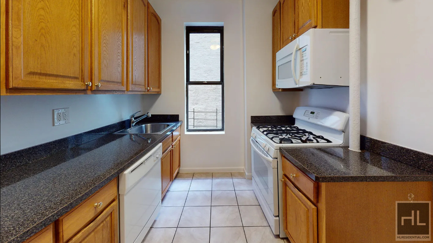 West 170th Street - Photo 1