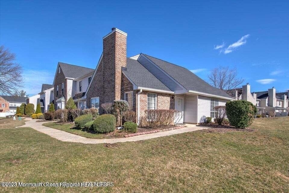 337 Devon Place - Photo 1