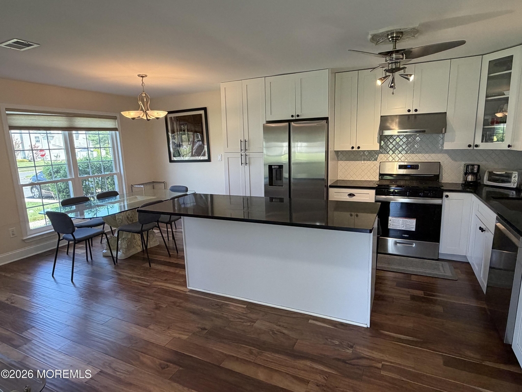 337 Devon Place - Photo 4
