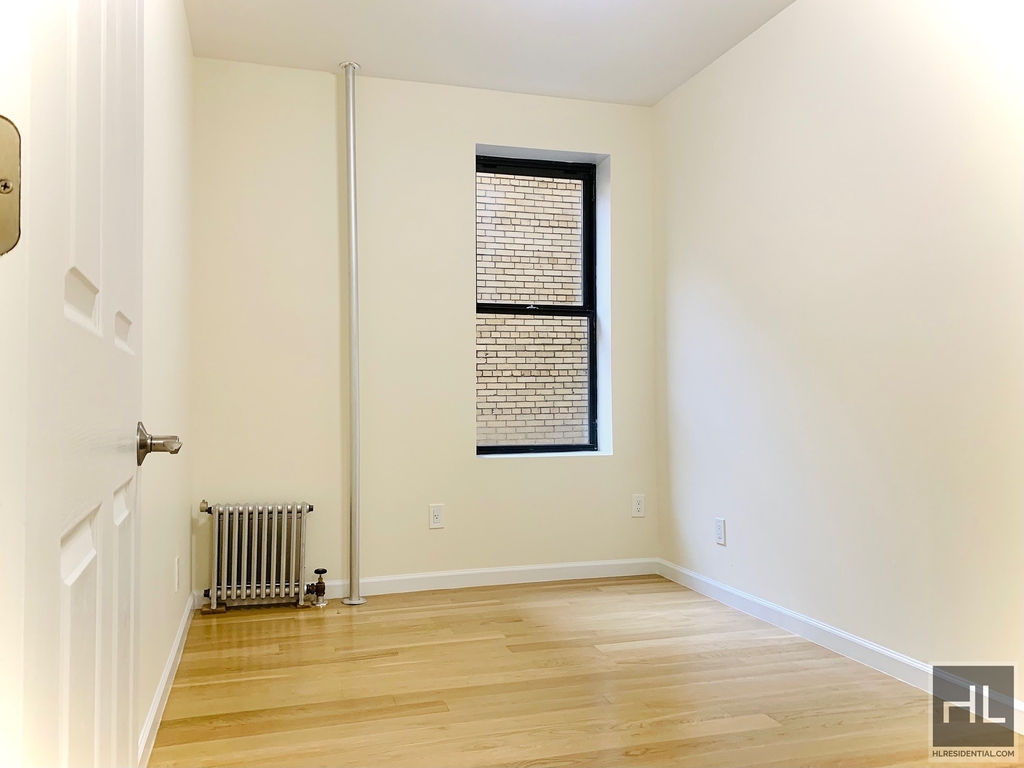West 170th Street - Photo 3