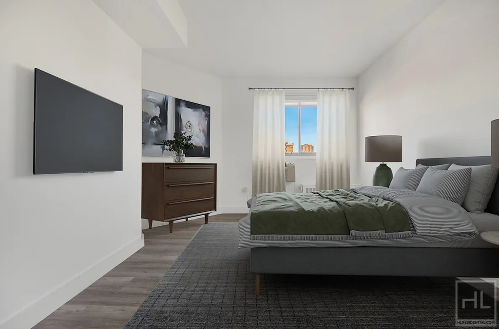 Second Avenue - Photo 1