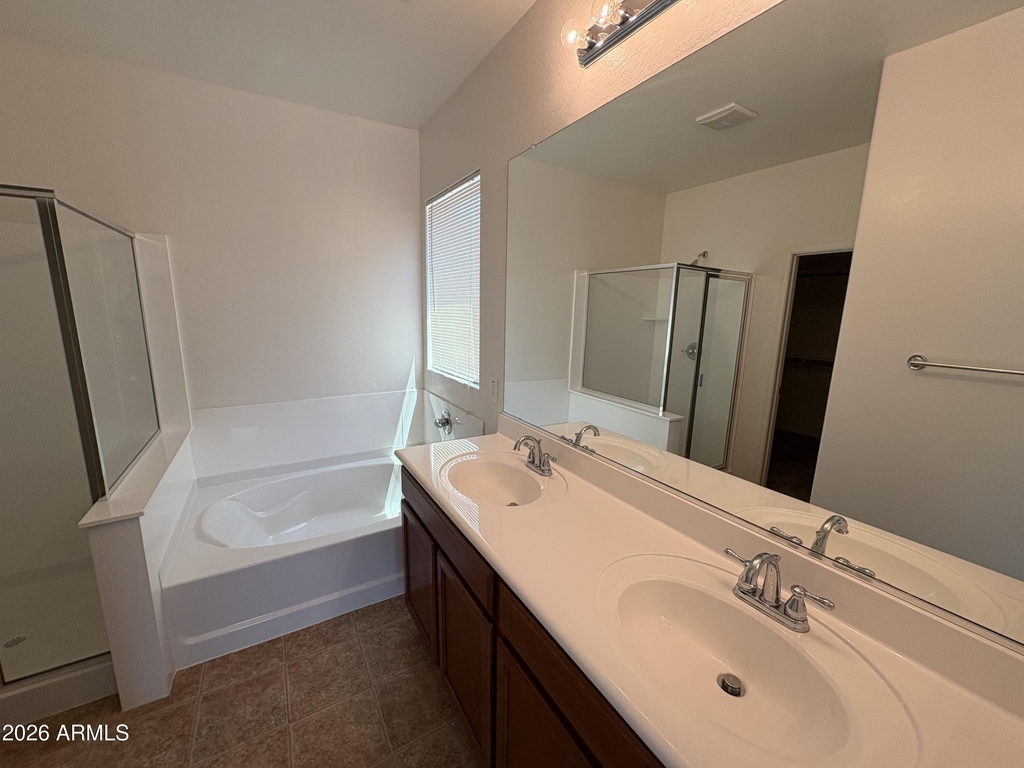 23549 W Hopi Street - Photo 11