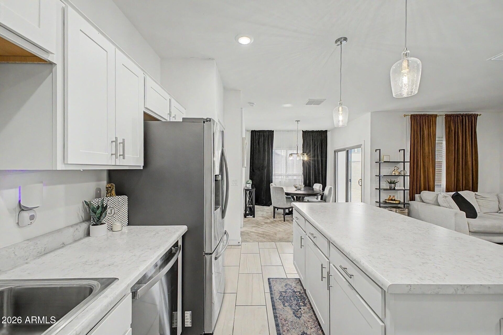 35211 W Santa Barbara Avenue - Photo 3