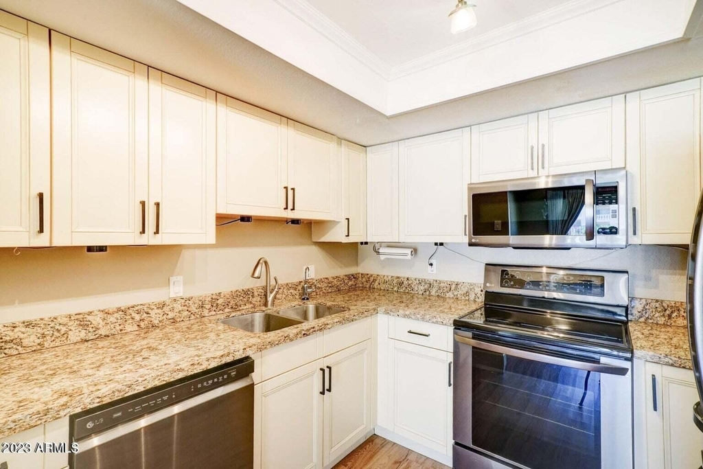 7920 E Camelback Road - Photo 13