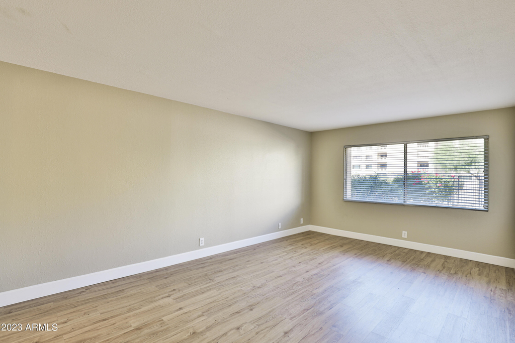 7920 E Camelback Road - Photo 9