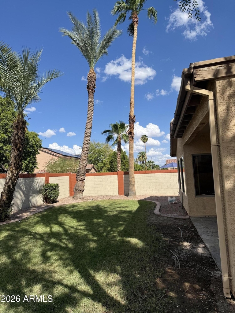 518 W Scott Avenue - Photo 29