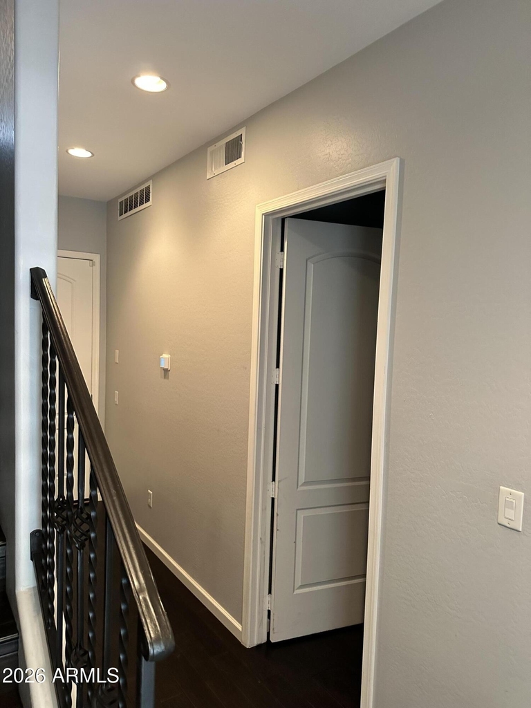 124 N California Street - Photo 17