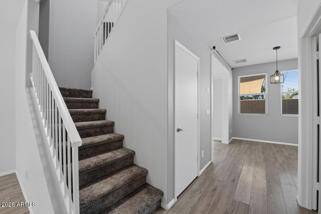 1886 E Don Carlos Avenue - Photo 7