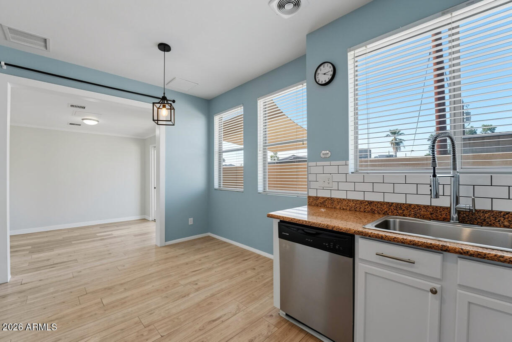 1886 E Don Carlos Avenue - Photo 17
