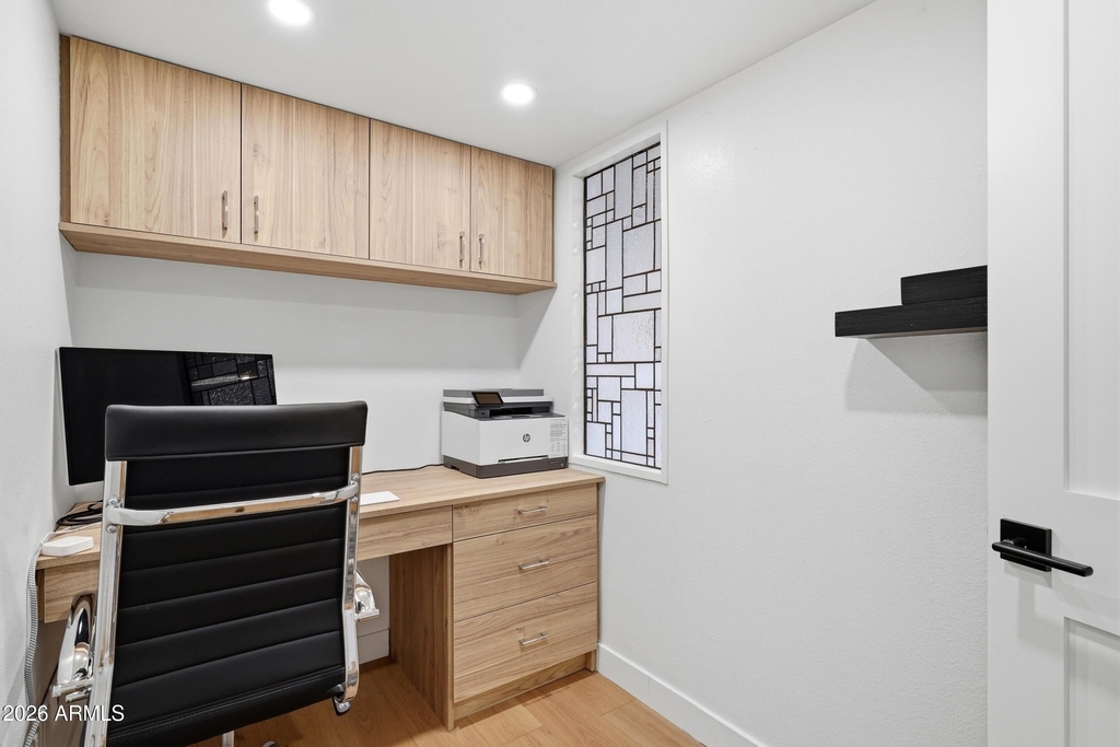 7920 E Camelback Road - Photo 11