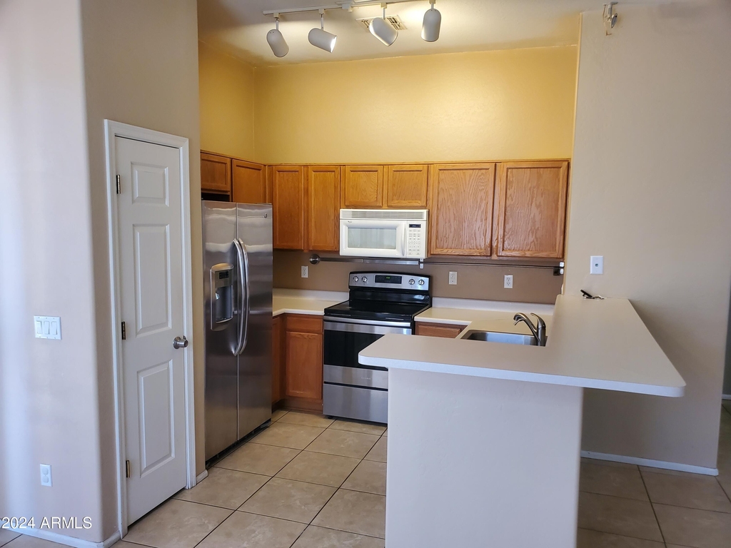 1507 S 171st Lane - Photo 11
