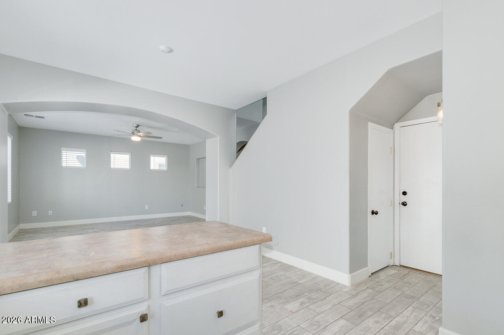 4230 E Windsor Drive - Photo 9