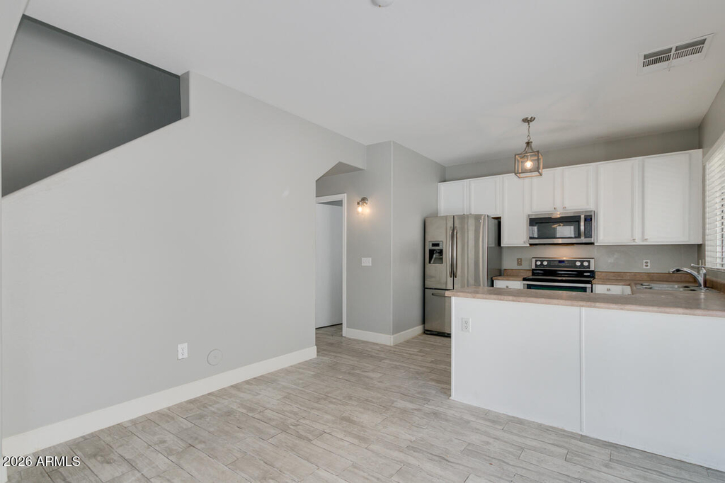 4230 E Windsor Drive - Photo 4