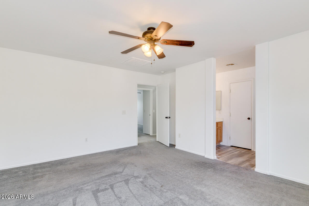 4230 E Windsor Drive - Photo 15