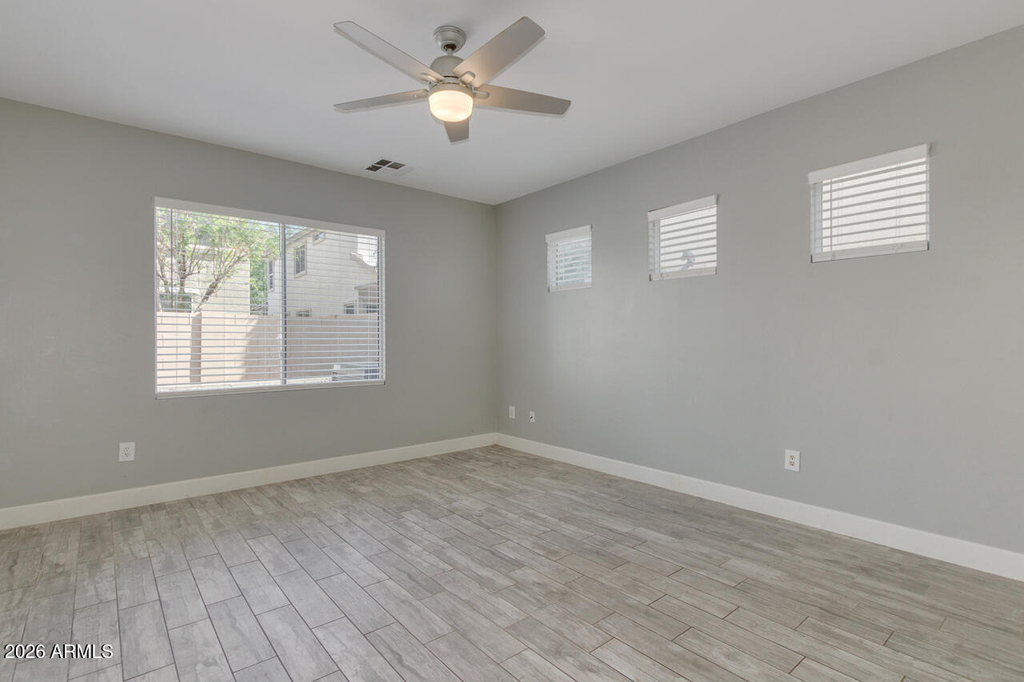 4230 E Windsor Drive - Photo 27