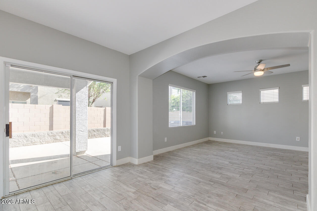4230 E Windsor Drive - Photo 5