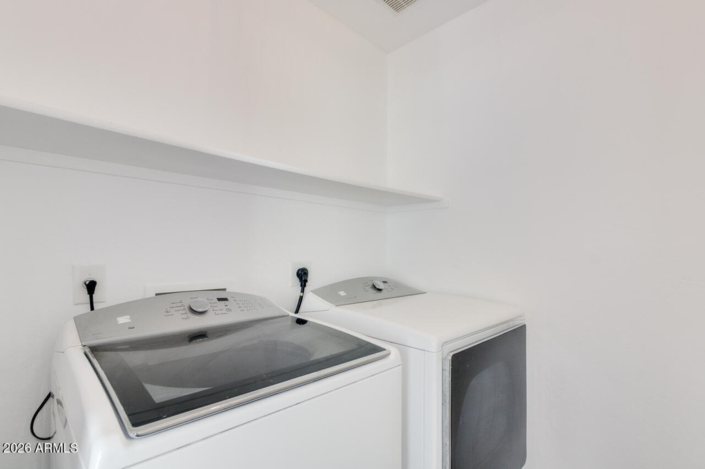 4230 E Windsor Drive - Photo 7