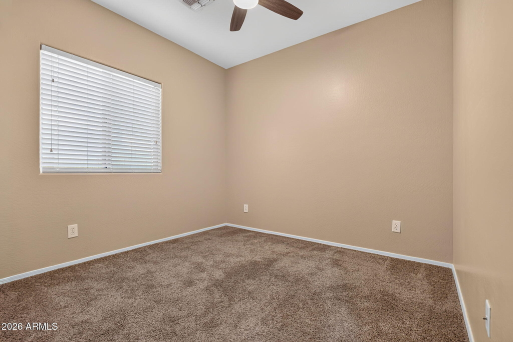 19296 W Adams Street - Photo 8